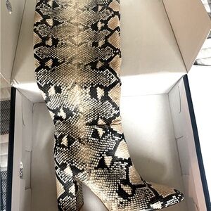 Snakeskin Pattern Women's Boots